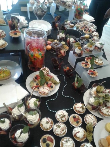 8 DESSERTS